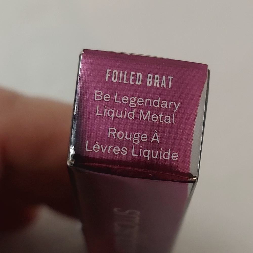 Smashbox Foiled Brat Liquid Metal Lipstick .27 fl. oz liq 8 ml - Picture 5 of 9